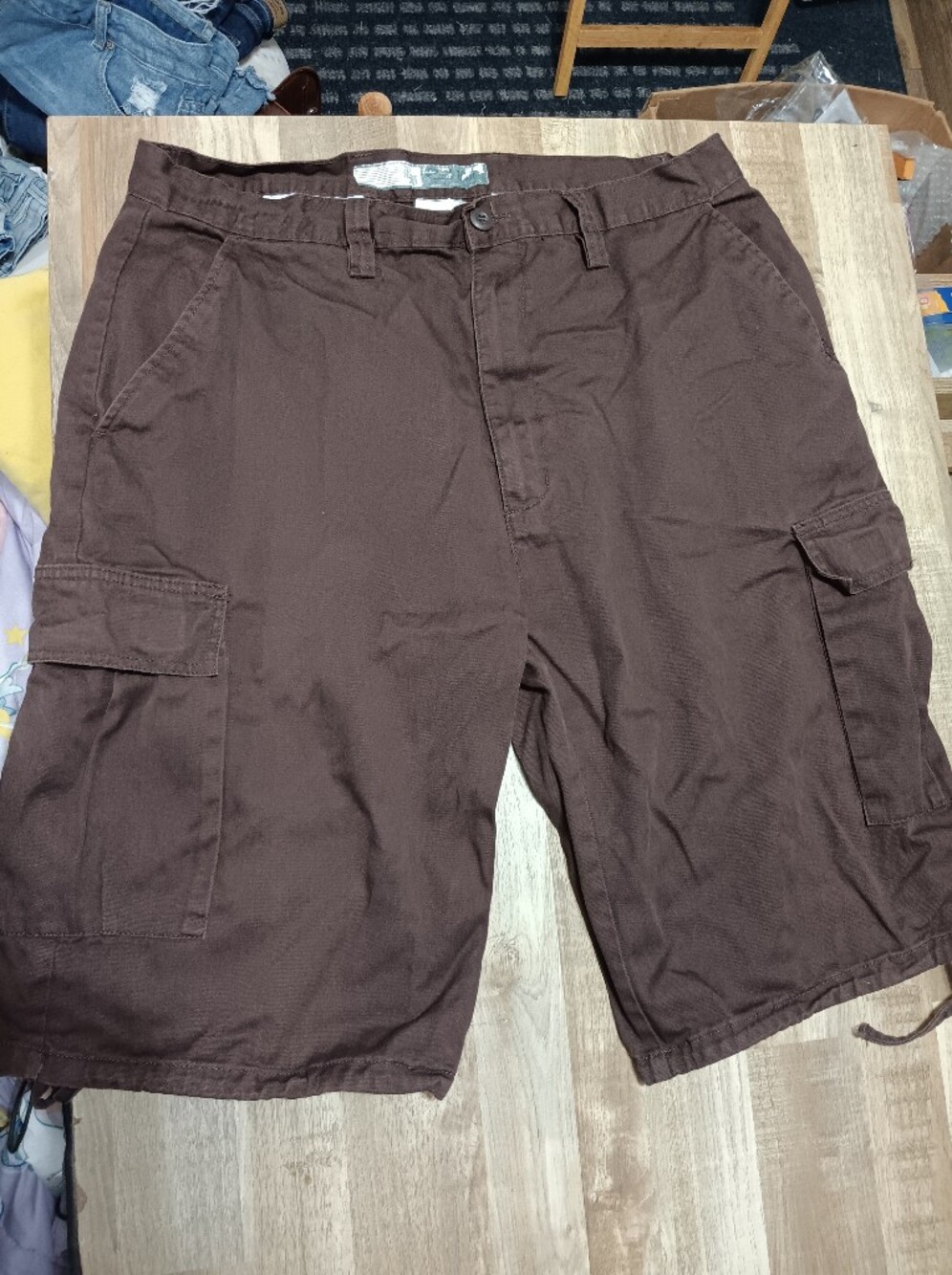 Men's Regal Wear Cargo Shorts in Dark Brown - Classic Utility Style Size 38